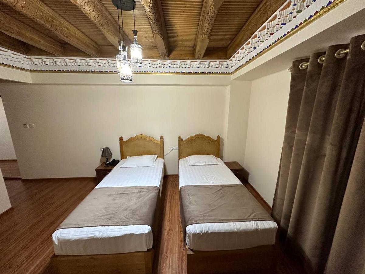 Antique Hotel Imran Buhara Exterior foto