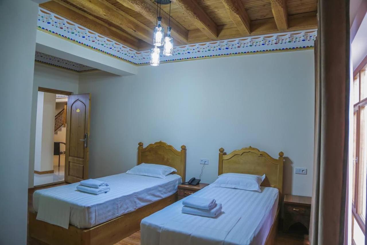 Antique Hotel Imran Buhara Exterior foto